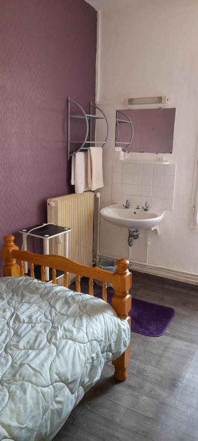 Le Parisien Hotel Saintes Bagian luar foto