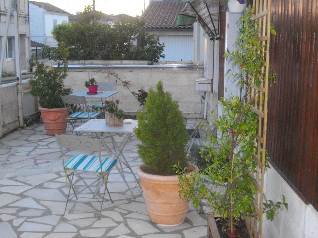 Le Parisien Hotel Saintes Ruang foto
