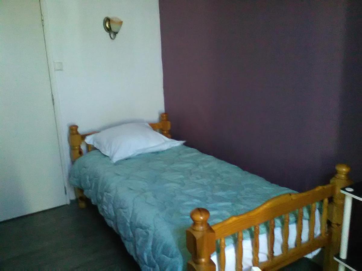 Le Parisien Hotel Saintes Bagian luar foto